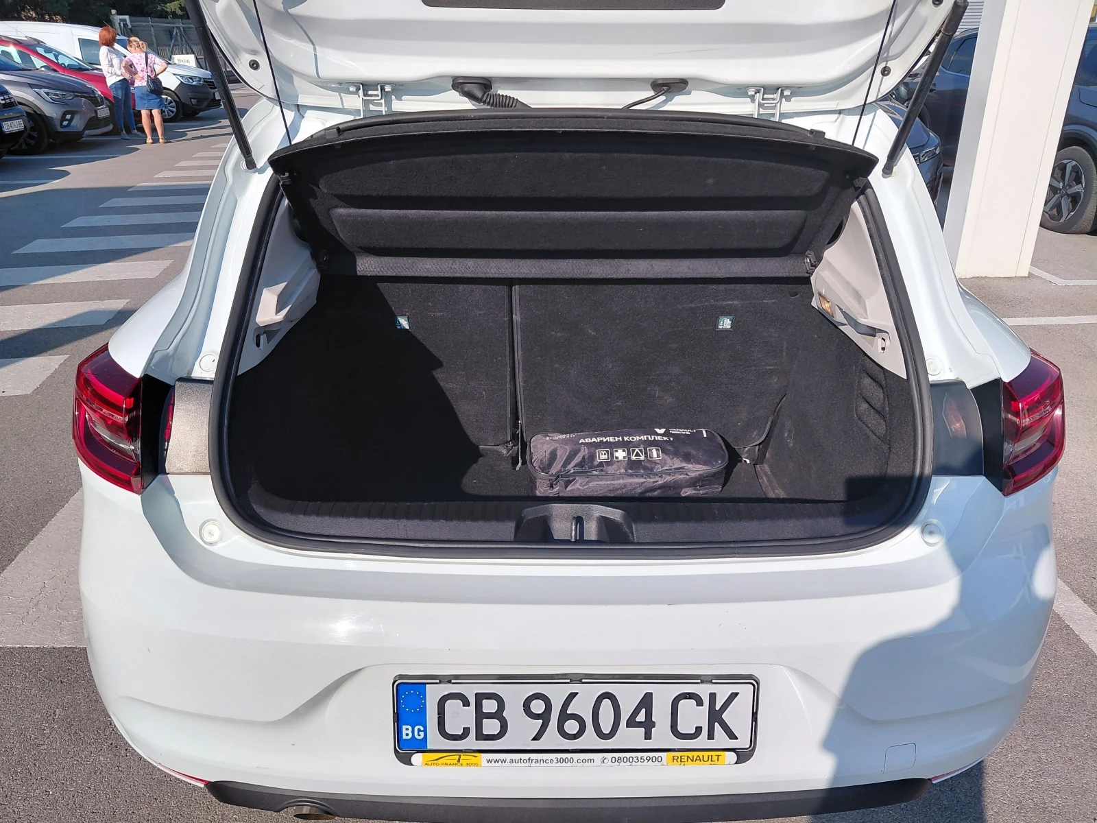 Renault Clio 1.0TCe /91k.c./6MT/Life, снимка 17 - Автомобили и джипове - 55911435