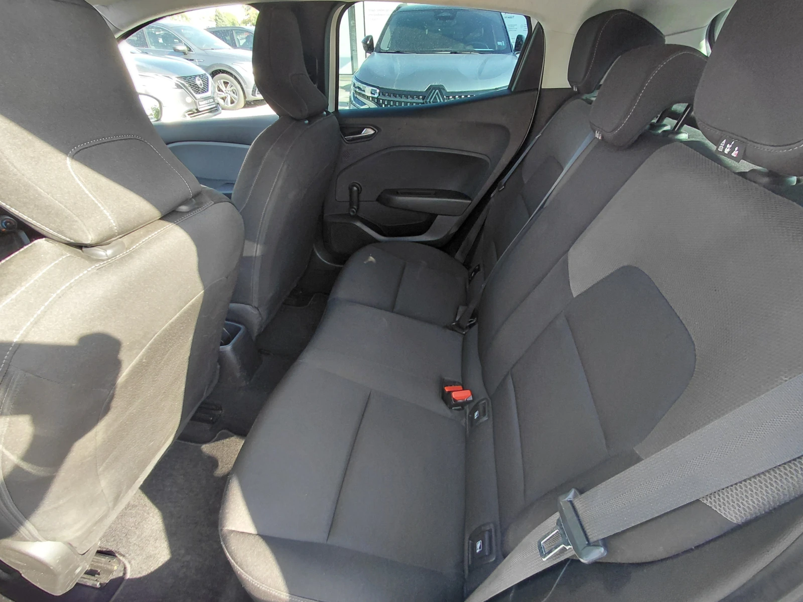 Renault Clio 1.0TCe /91k.c./6MT/Life, снимка 16 - Автомобили и джипове - 55911435