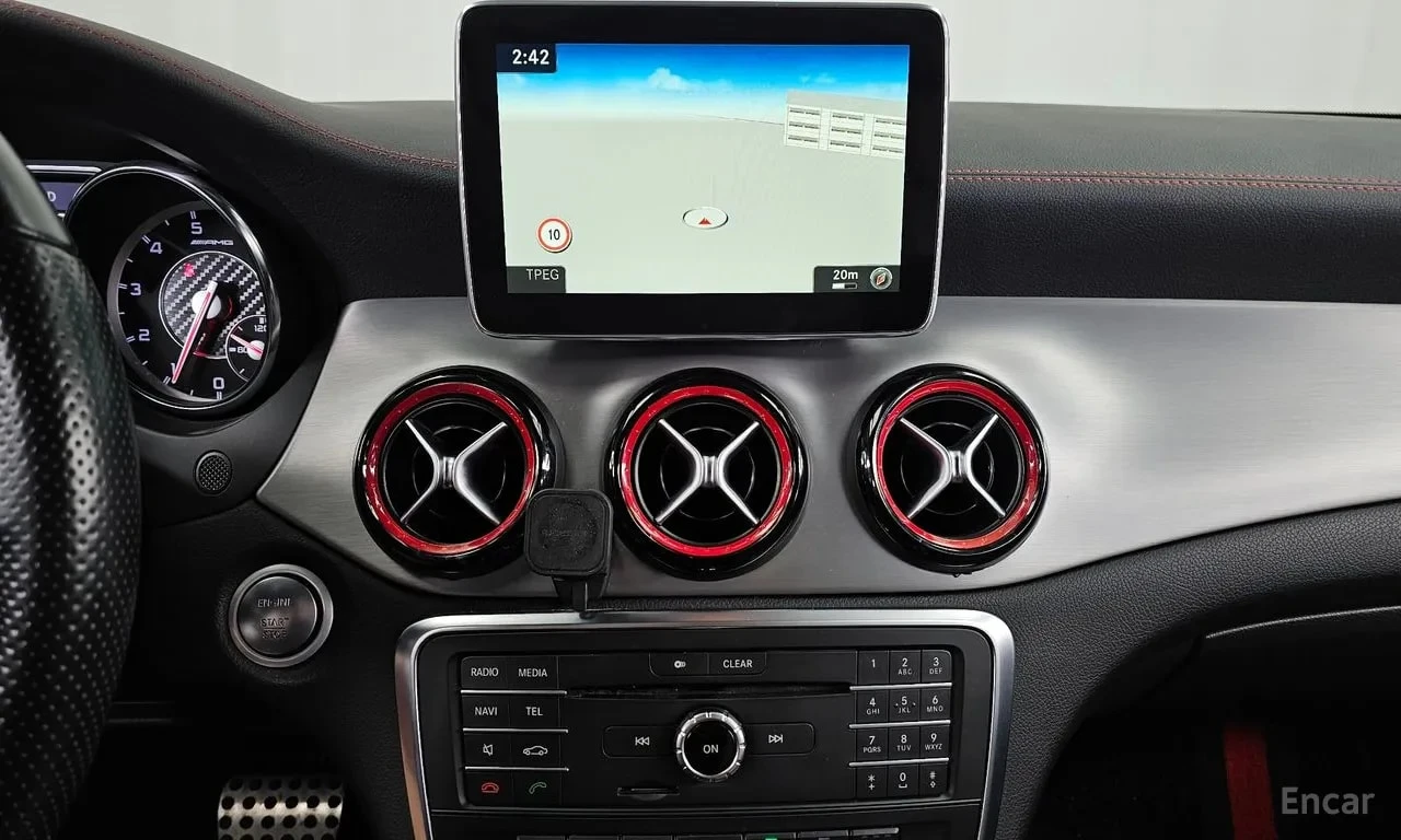 Mercedes-Benz CLA 45 AMG 4MATIC/ПОДГРЕВ/ПАМЕТ/ПАНО/, снимка 14 - Автомобили и джипове - 56134843