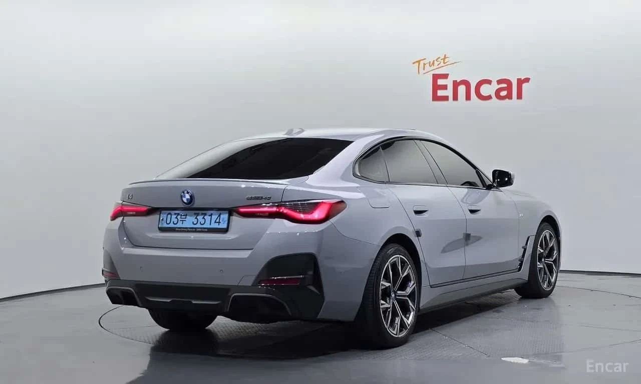 BMW i4 * eDrive40 M Sports Pro * ЦЕНА ДО БГ, снимка 2 - Автомобили и джипове - 56220563