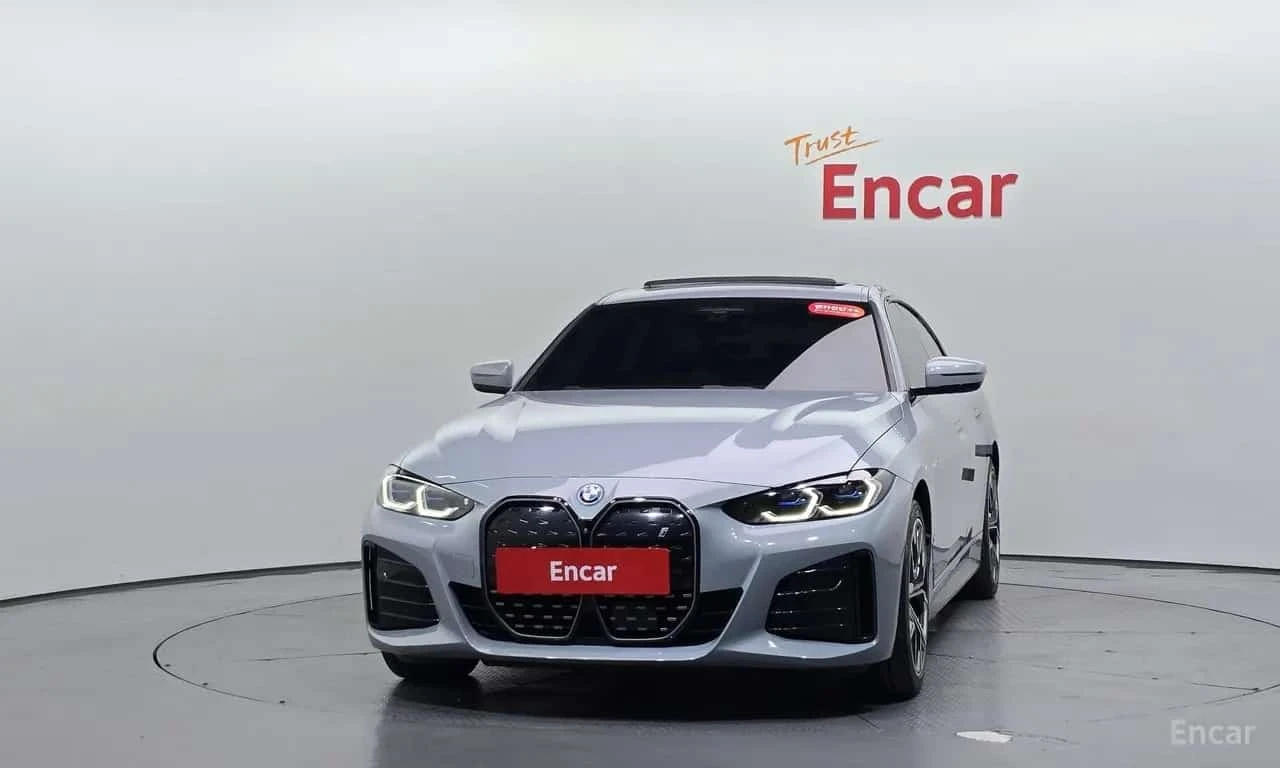 BMW i4 * eDrive40 M Sports Pro * ЦЕНА ДО БГ, снимка 3 - Автомобили и джипове - 56220563