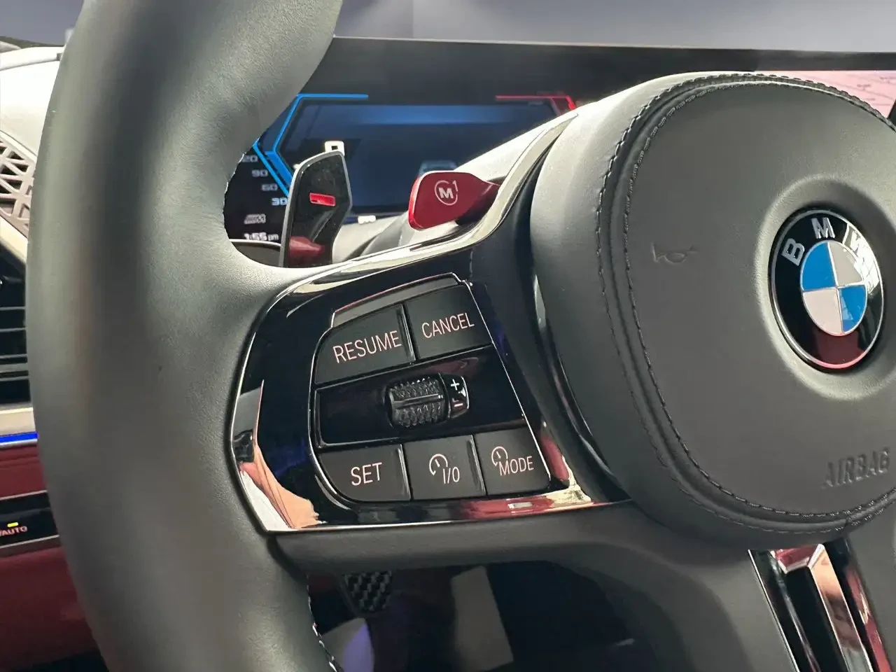 BMW XM, снимка 12 - Автомобили и джипове - 56227628