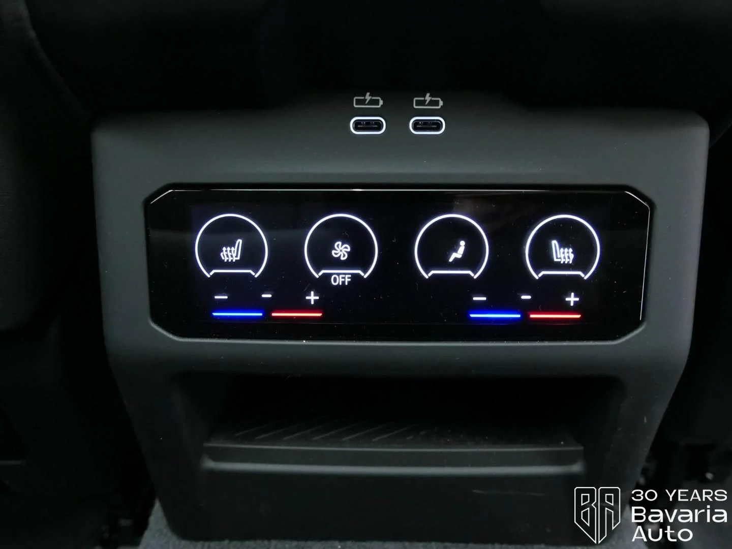 BMW 520 d xDrive Touring Steptronic, снимка 13 - Автомобили и джипове - 56302764