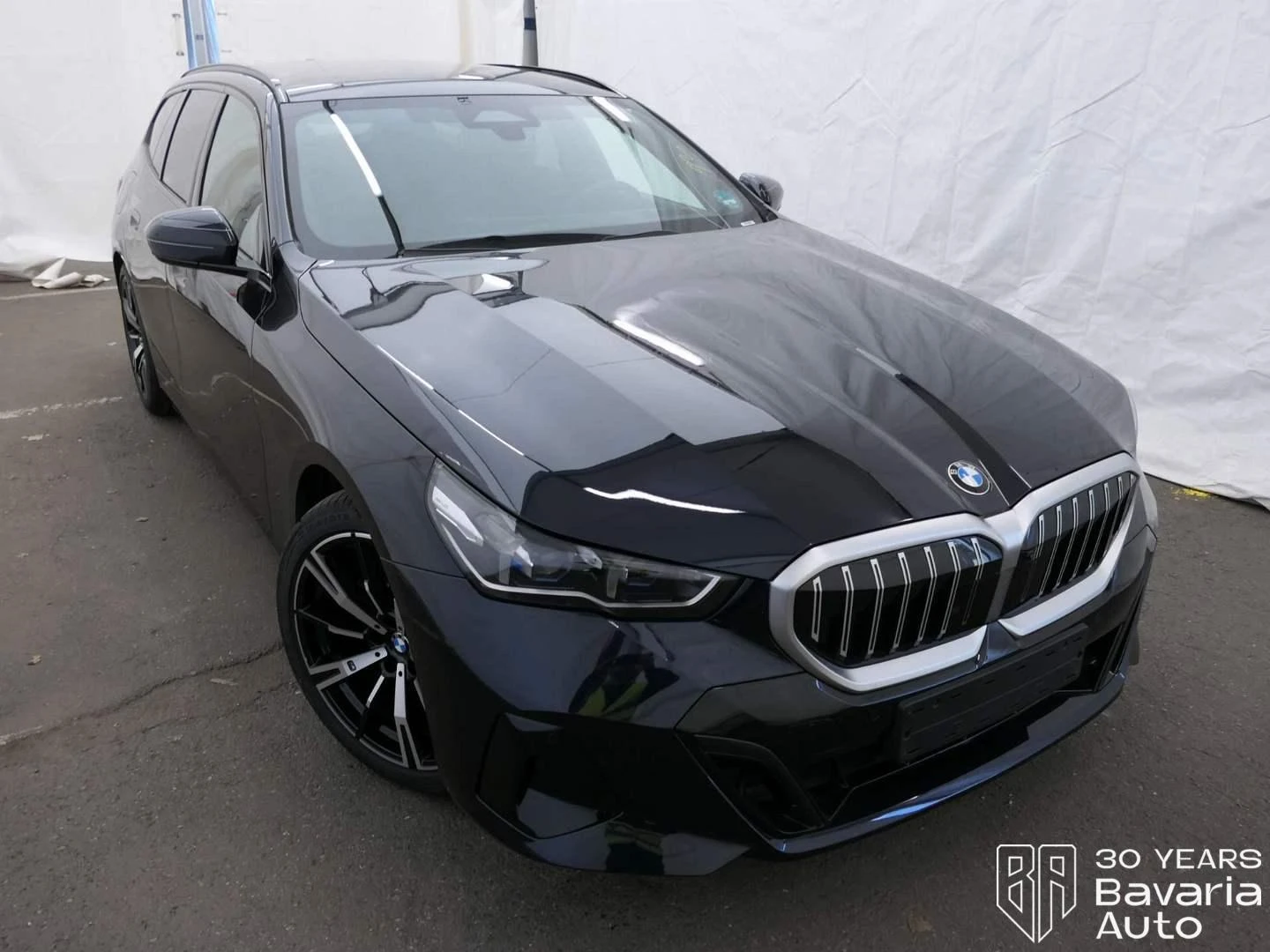 BMW 520 d xDrive Touring Steptronic, снимка 4 - Автомобили и джипове - 56302764