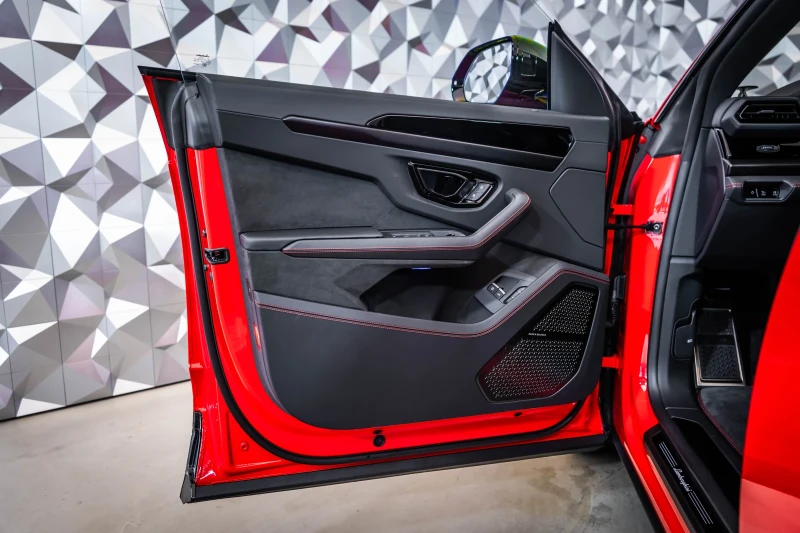 Lamborghini Urus SE Rosso Mars * Лизинг, снимка 7 - Автомобили и джипове - 52613826