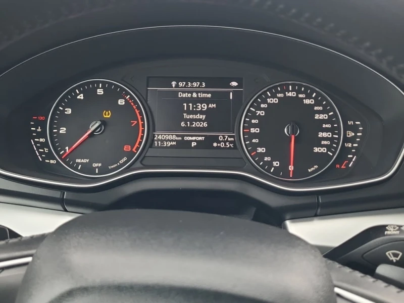 Audi Q5  * CARFAX * ФИНАНСИРАНЕ, снимка 9 - Автомобили и джипове - 53027059