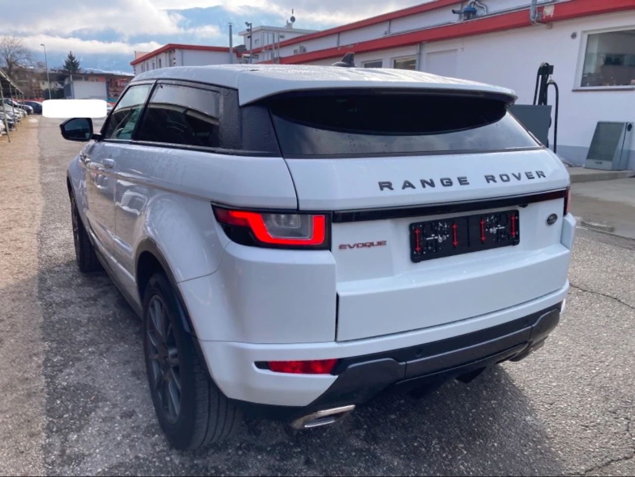 Land Rover Range Rover Evoque Face lift R Dynamic 4x4 hse180к.с9 скорсти - изображение 8