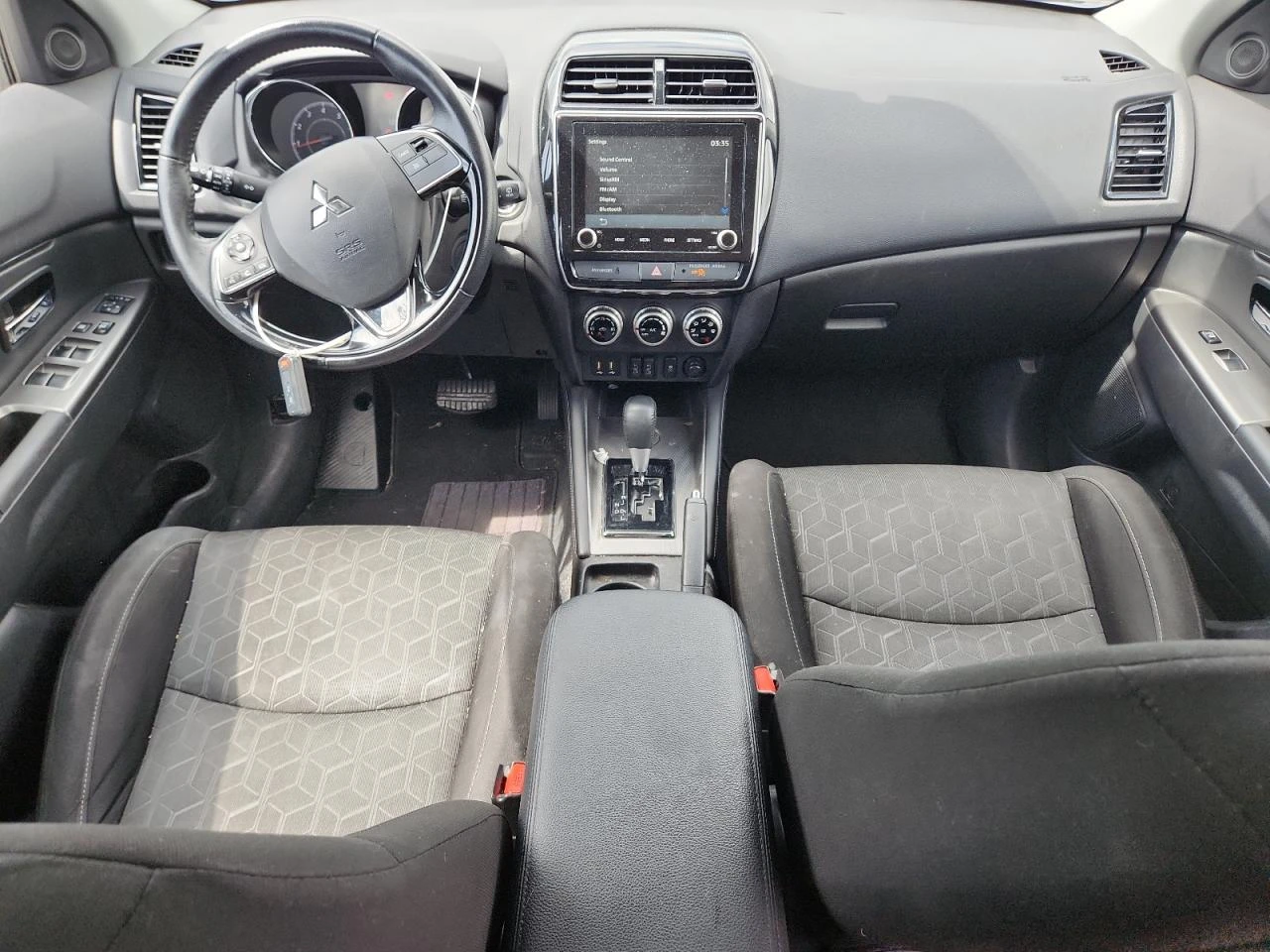 Mitsubishi Outlander SPORT SE - изображение 8