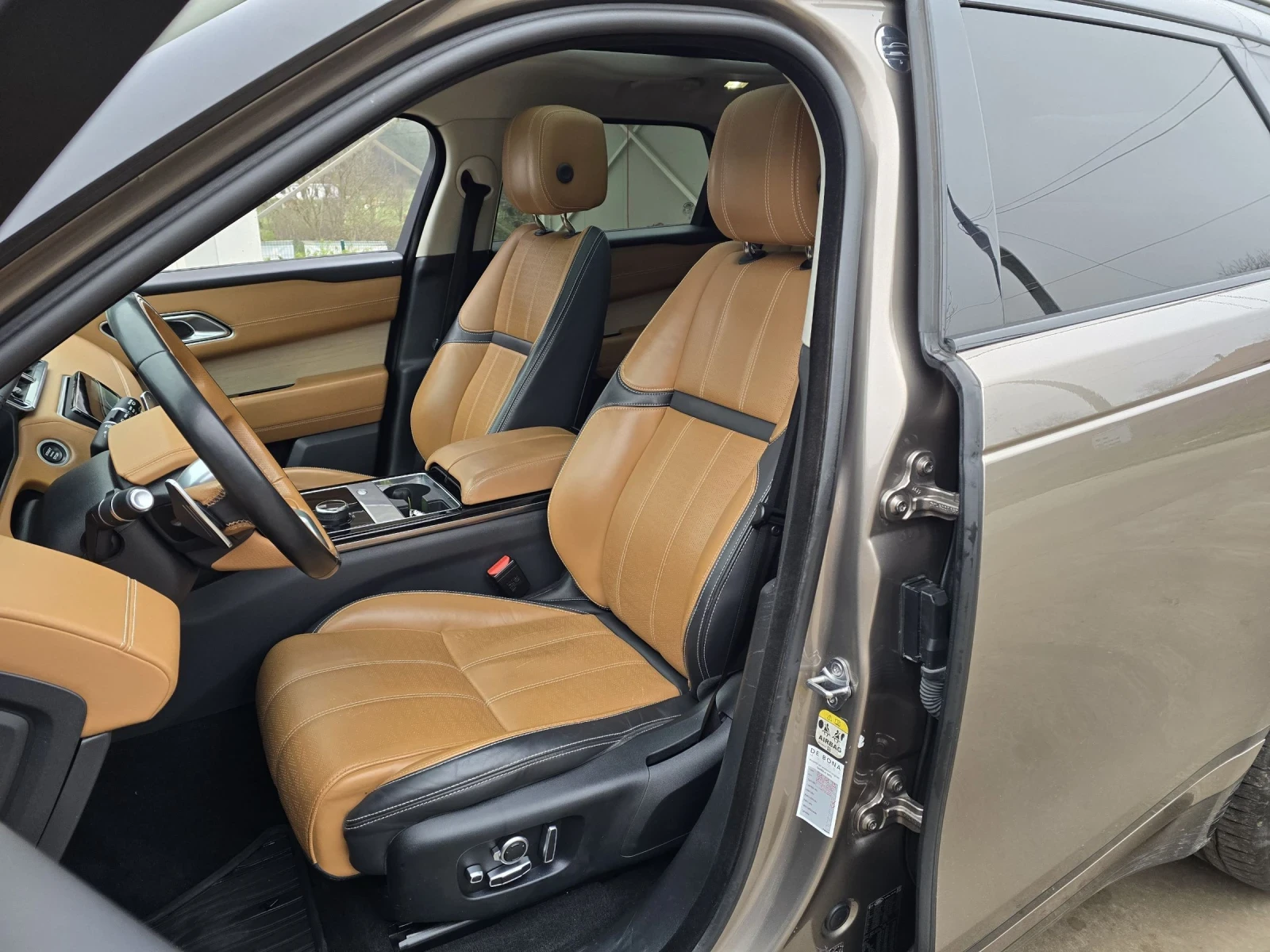 Land Rover Range Rover Velar 3.0d 300к.с Head-up Масаж Панорама  - изображение 10