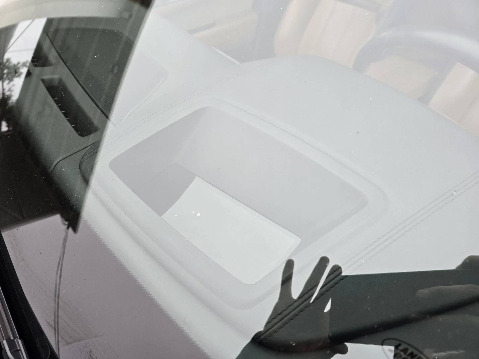 Land Rover Range Rover Velar 3.0d 300к.с Head-up Масаж Панорама  - изображение 9