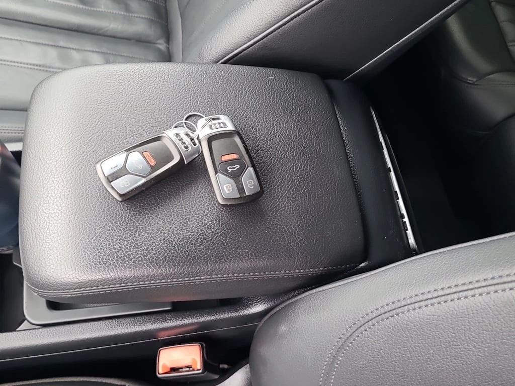 Audi Q5  * CARFAX * ФИНАНСИРАНЕ - изображение 8