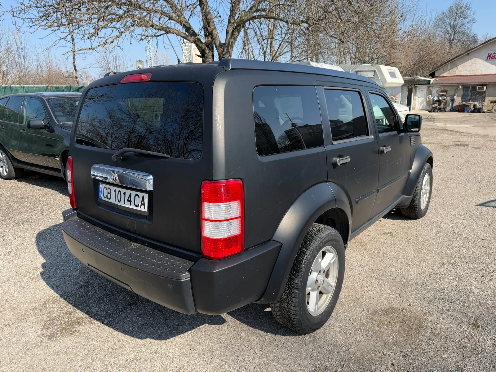 Dodge Nitro 2.8 CRD 4x4 Automat, снимка 3 - Автомобили и джипове - 53739910