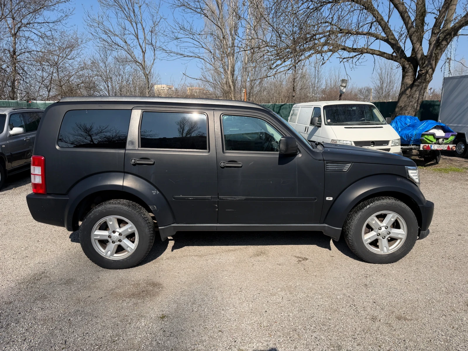 Dodge Nitro 2.8 CRD 4x4 Automat, снимка 4 - Автомобили и джипове - 53739910