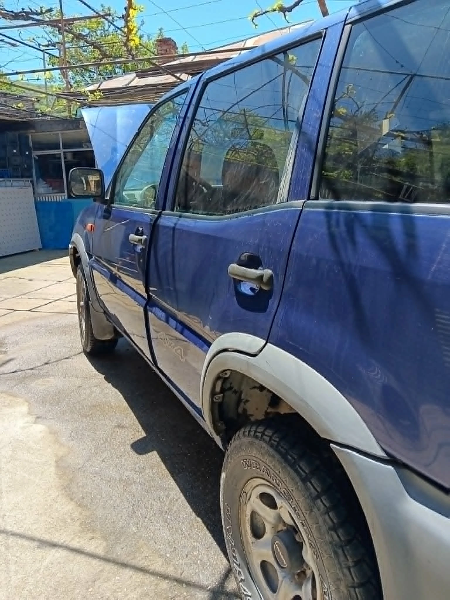 Nissan Terrano, снимка 8 - Автомобили и джипове - 54371558