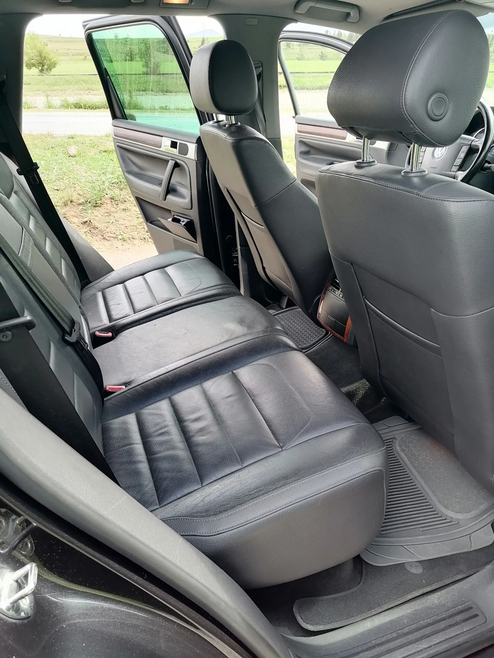 VW Touareg Facelift 3.0TDI V6 , снимка 12 - Автомобили и джипове - 54633391