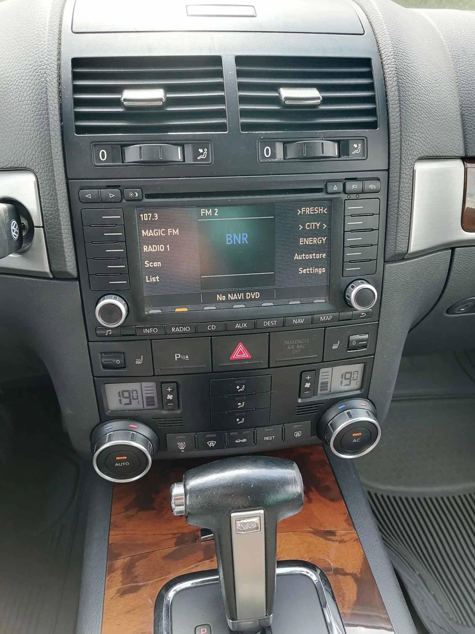 VW Touareg Facelift 3.0TDI V6 , снимка 16 - Автомобили и джипове - 54633391
