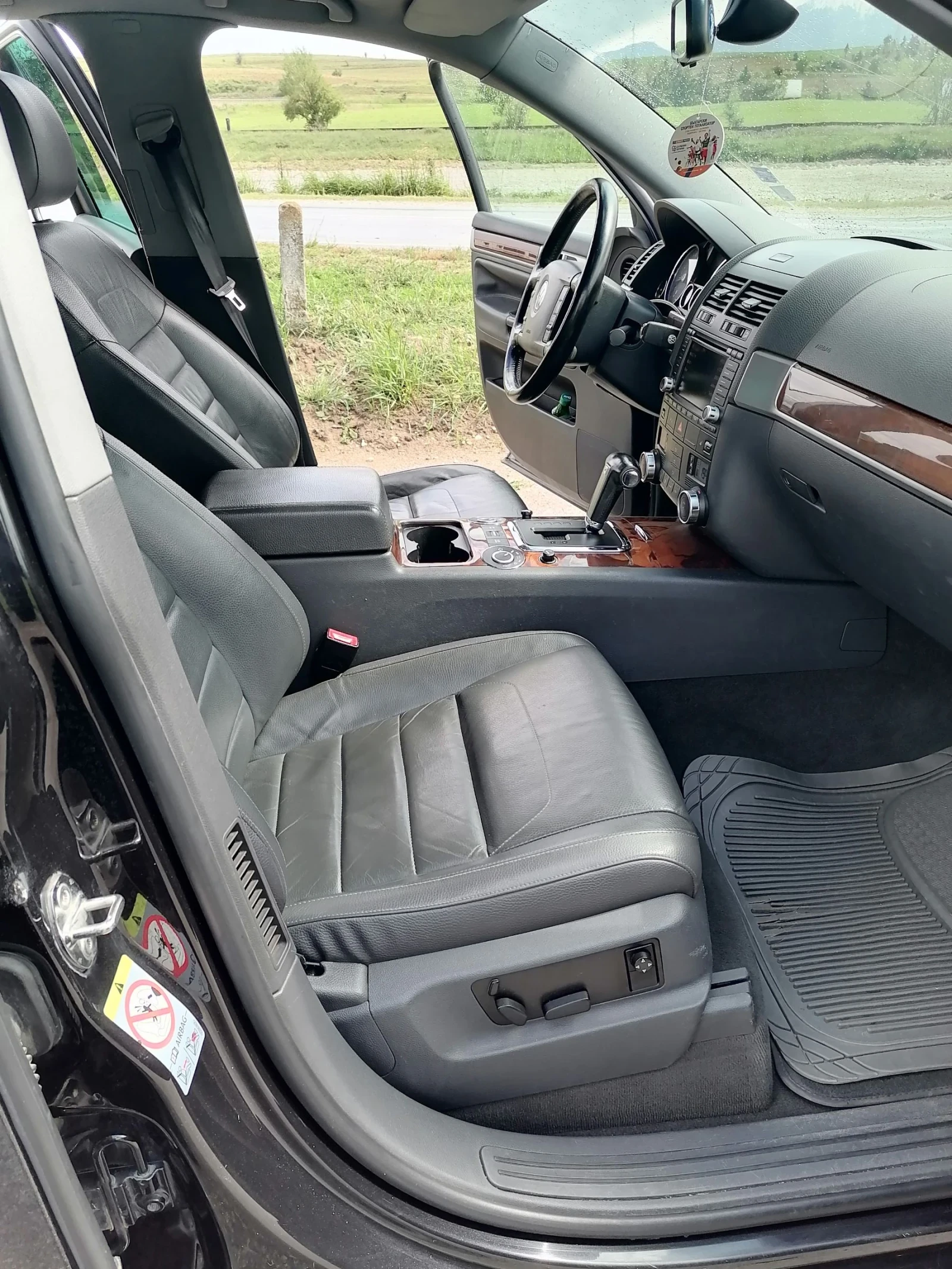 VW Touareg Facelift 3.0TDI V6 , снимка 17 - Автомобили и джипове - 54633391