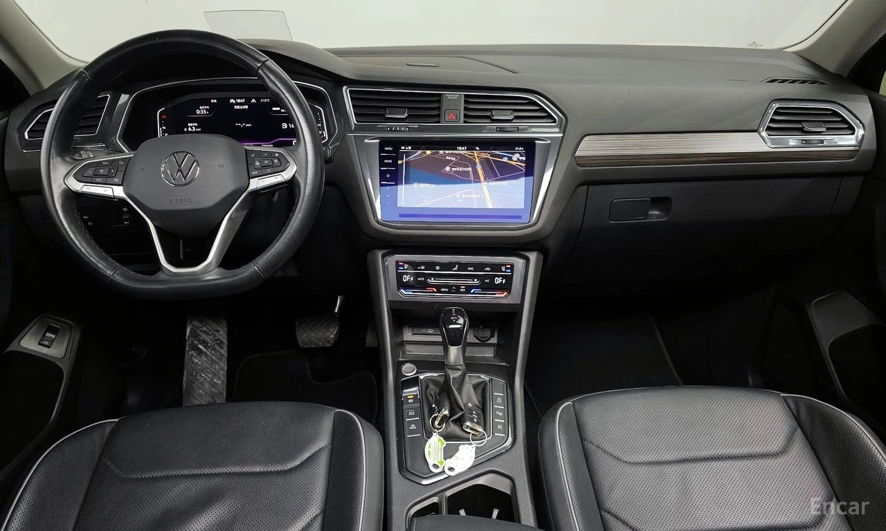 VW Tiguan PRESTIGE* ОБДУХВАНЕ* ДИСТРОНИК* ХЕДЪП* 360КАМЕРА* , снимка 6 - Автомобили и джипове - 55562676