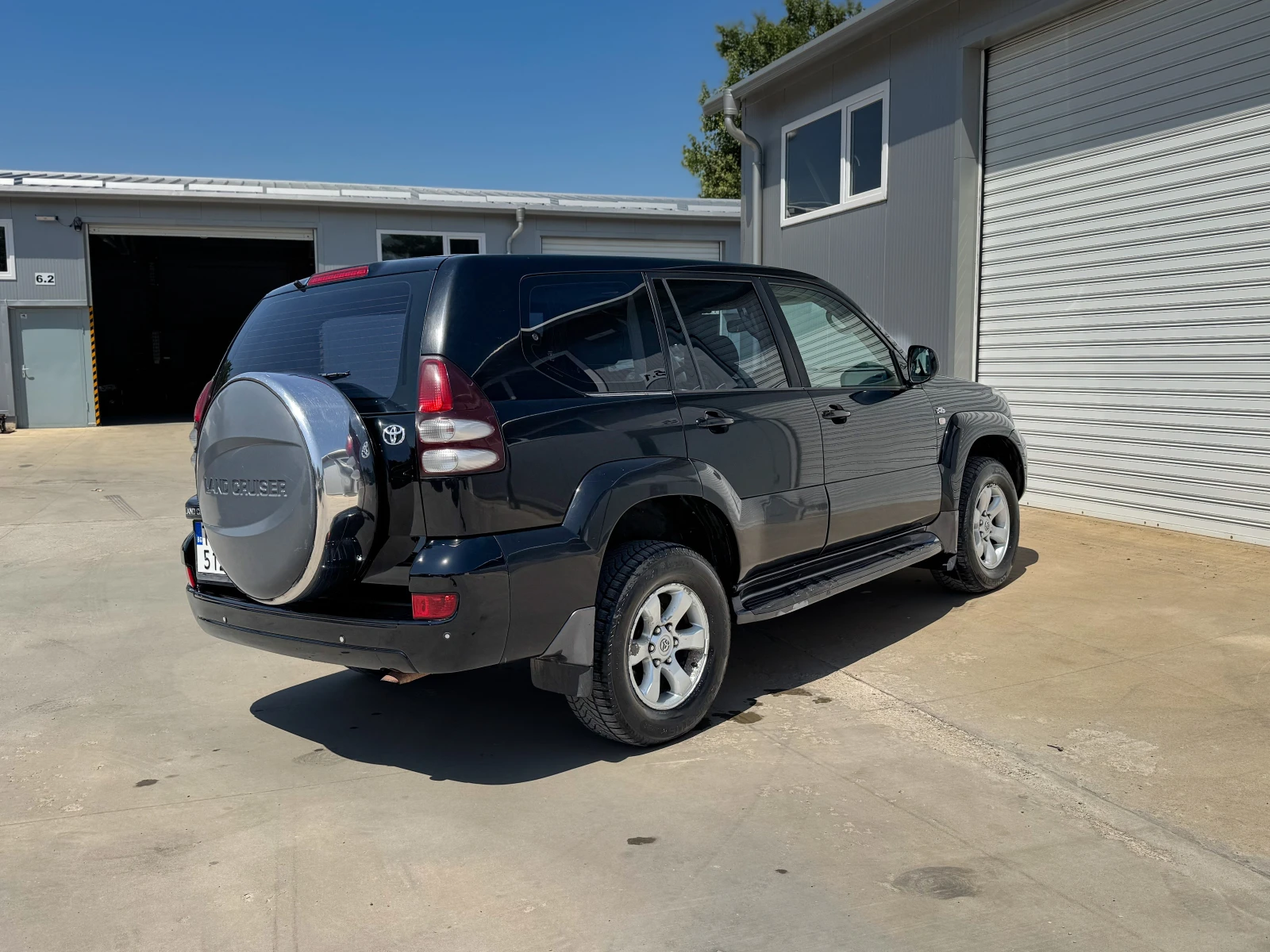Toyota Land cruiser 3.0 D4D, снимка 5 - Автомобили и джипове - 55651122