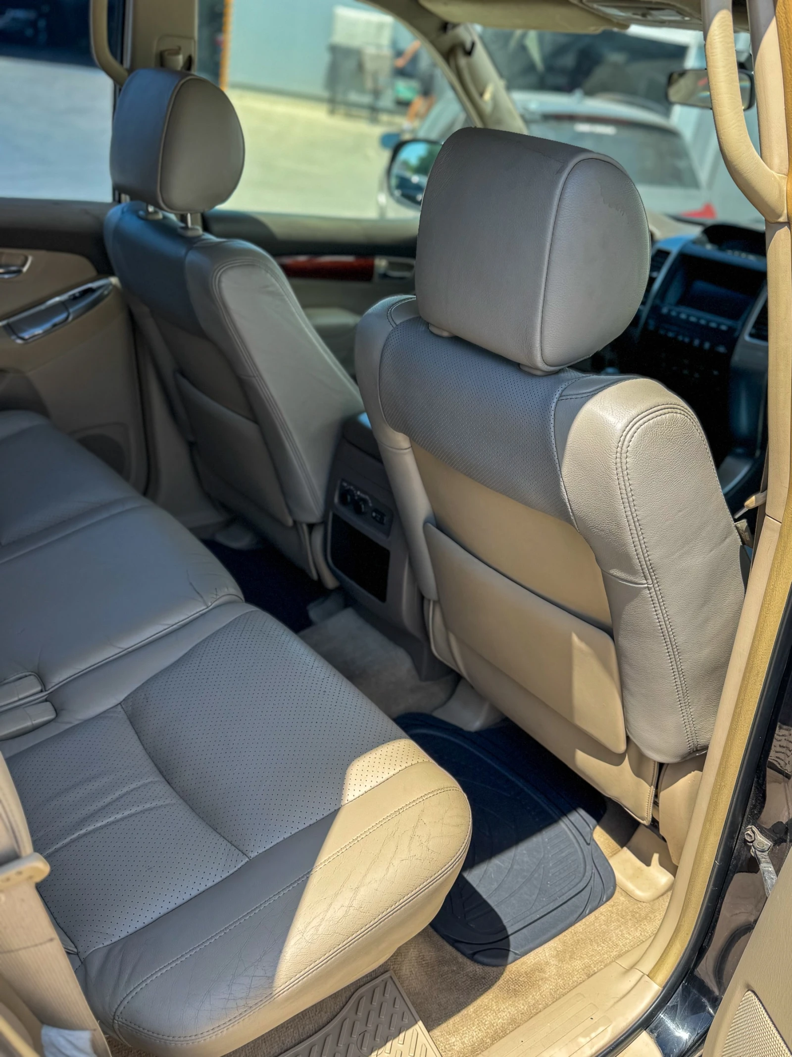 Toyota Land cruiser 3.0 D4D, снимка 8 - Автомобили и джипове - 55651122