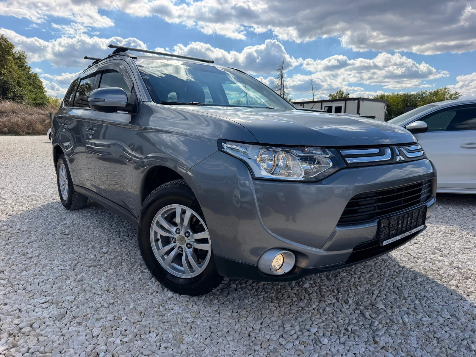 Mitsubishi Outlander 2.2DI-D 4WD INTENSE (110KW), снимка 3 - Автомобили и джипове - 56211719