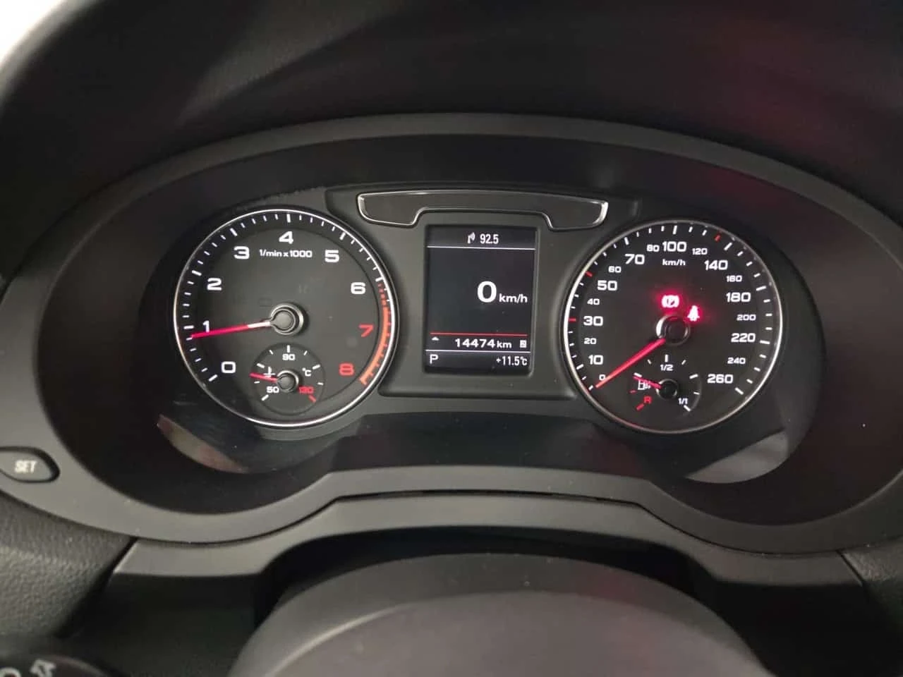 Audi Q3 TECHNIK| BOSE| PANO| 2 КЛЮЧА| , снимка 9 - Автомобили и джипове - 56253900