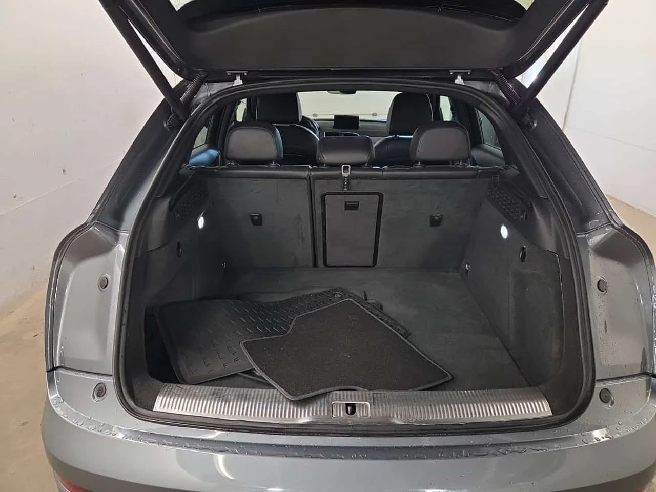Audi Q3 TECHNIK| BOSE| PANO| 2 КЛЮЧА| , снимка 14 - Автомобили и джипове - 56253900