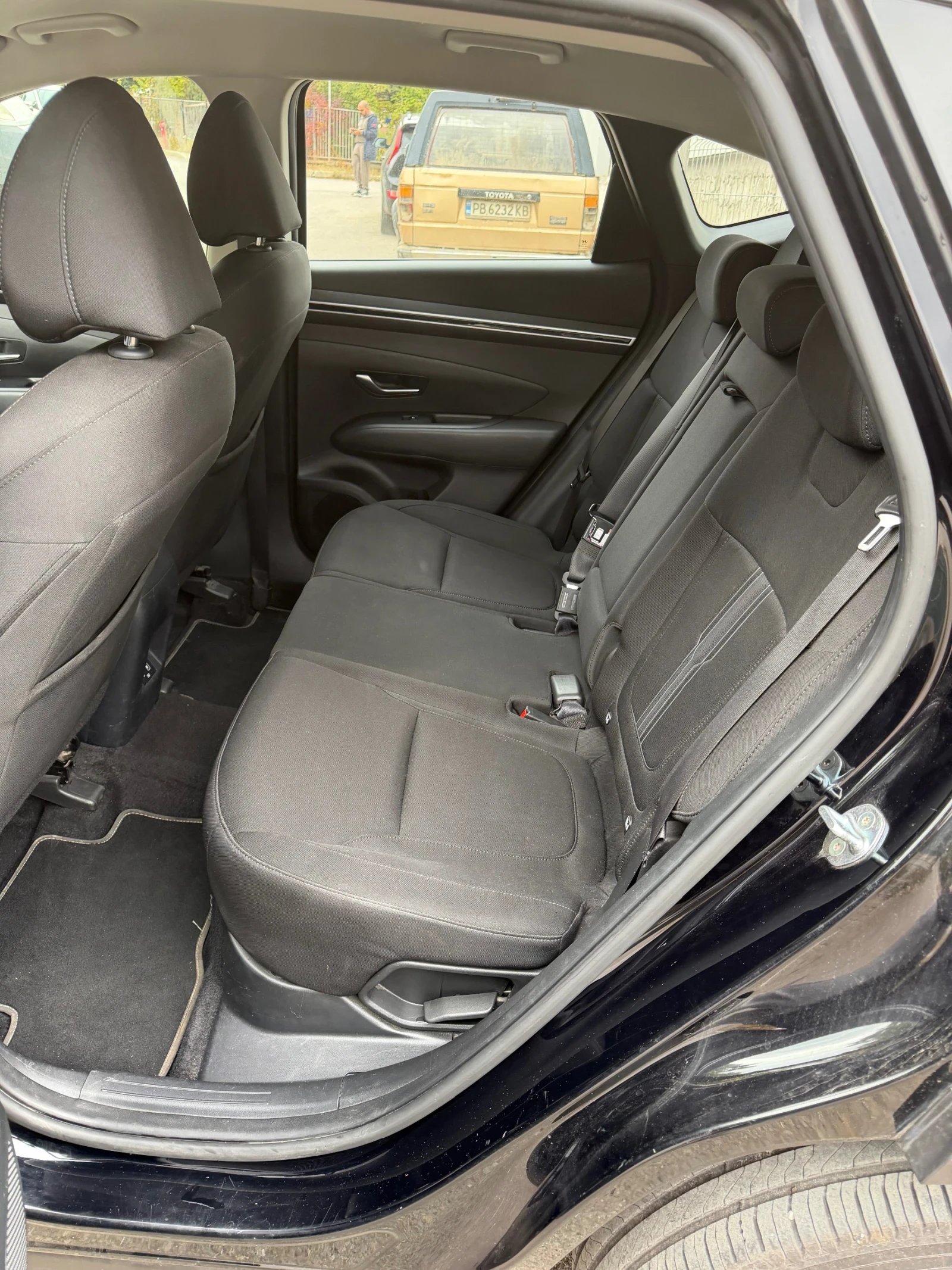 Hyundai Tucson 1.6 T-GDI 230hp 2023 HEV  �������� ������ | Mobile.bg � ����������� 12