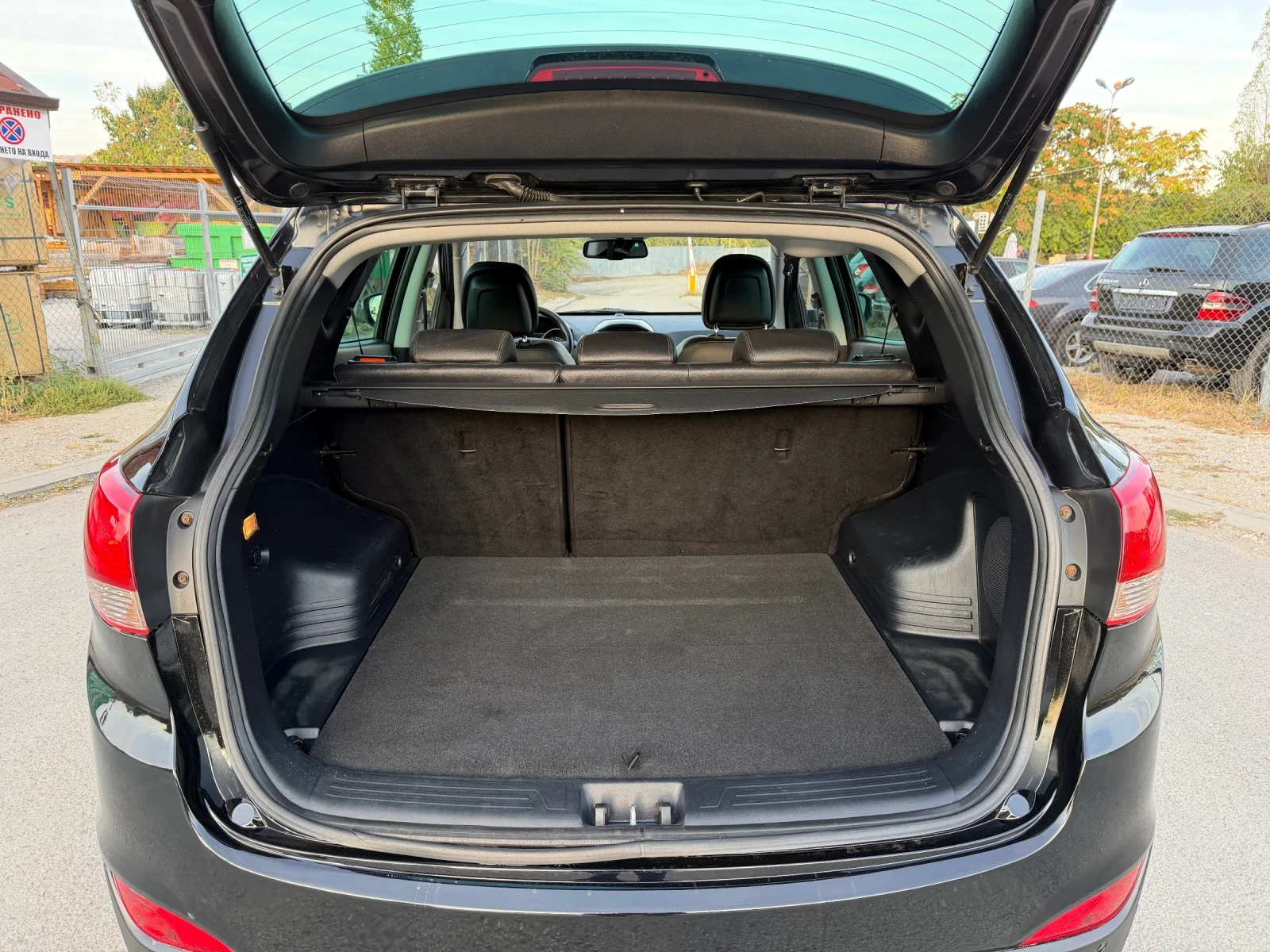 Hyundai IX35 2.0 CRDI 136к.с 4х4 Камра Нави, снимка 7 - Автомобили и джипове - 56330310