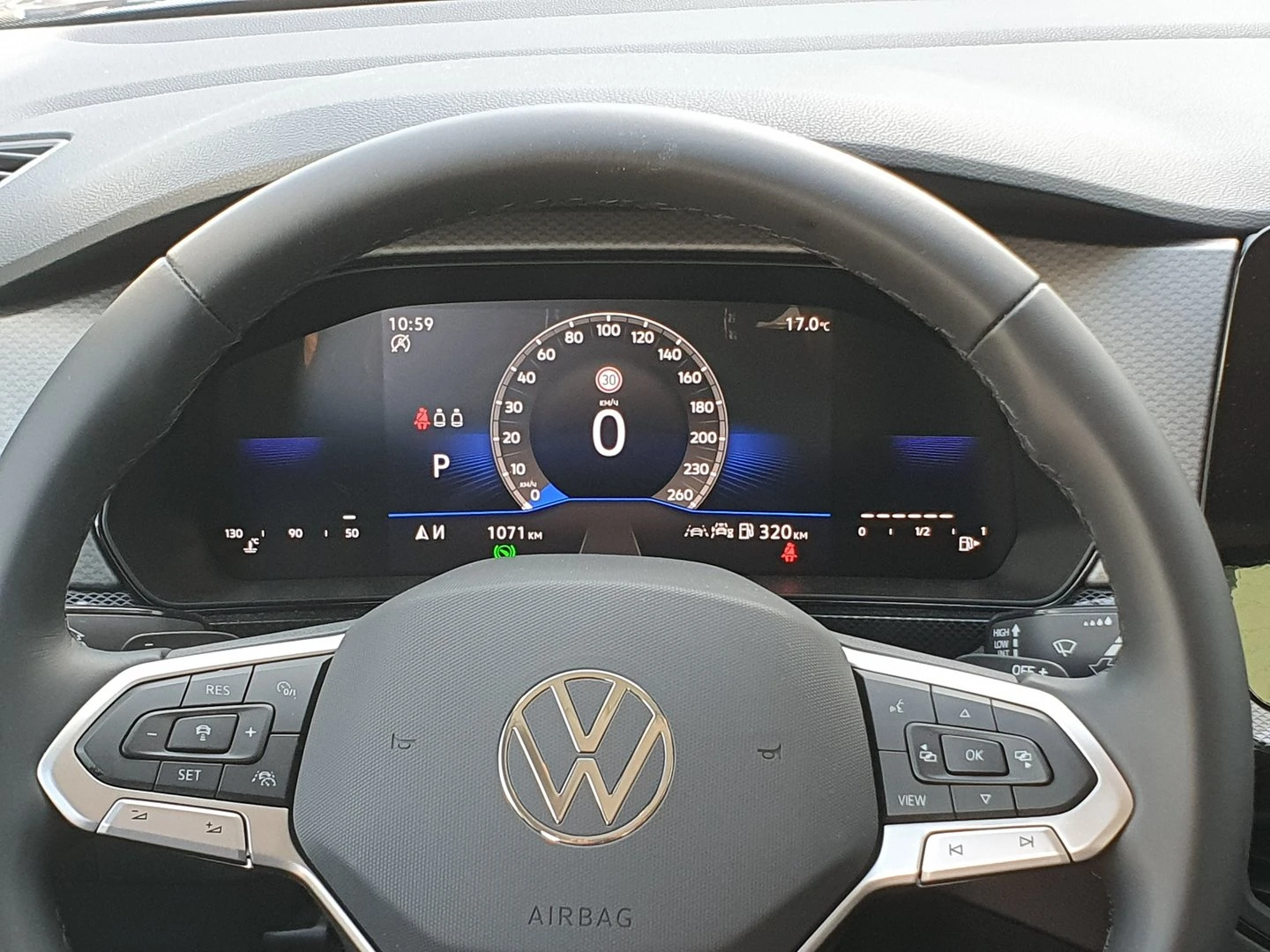 VW T-Cross, снимка 7 - Автомобили и джипове - 56421996