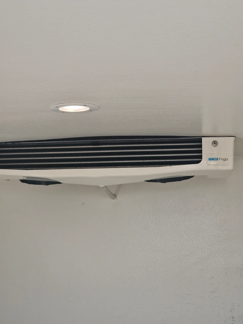 Renault Master 2.3 145k Хладилен 0  Холандия 2бр ключове , снимка 9 - Бусове и автобуси - 52589670