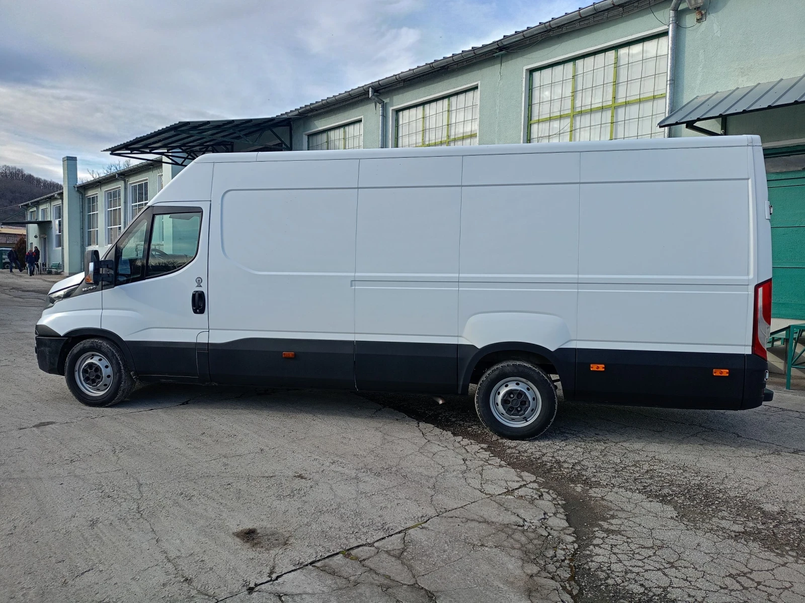 Iveco Daily 2.3 - изображение 4