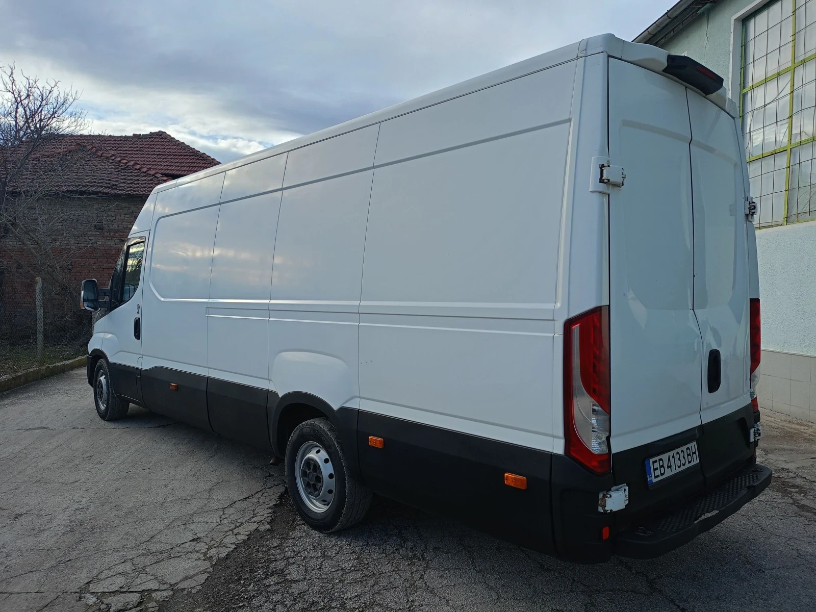 Iveco Daily 2.3 - изображение 9