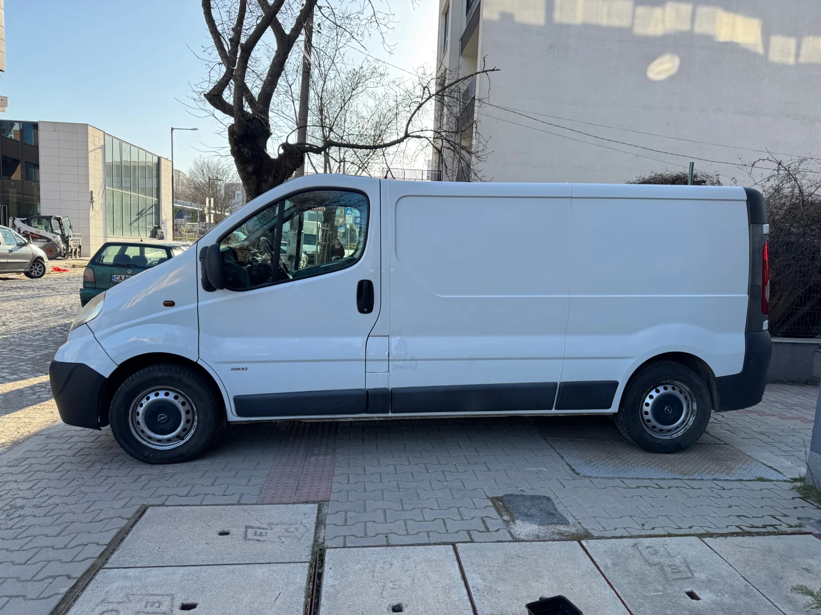 Opel Vivaro Diesel 2.0, снимка 4 - Бусове и автобуси - 53815710