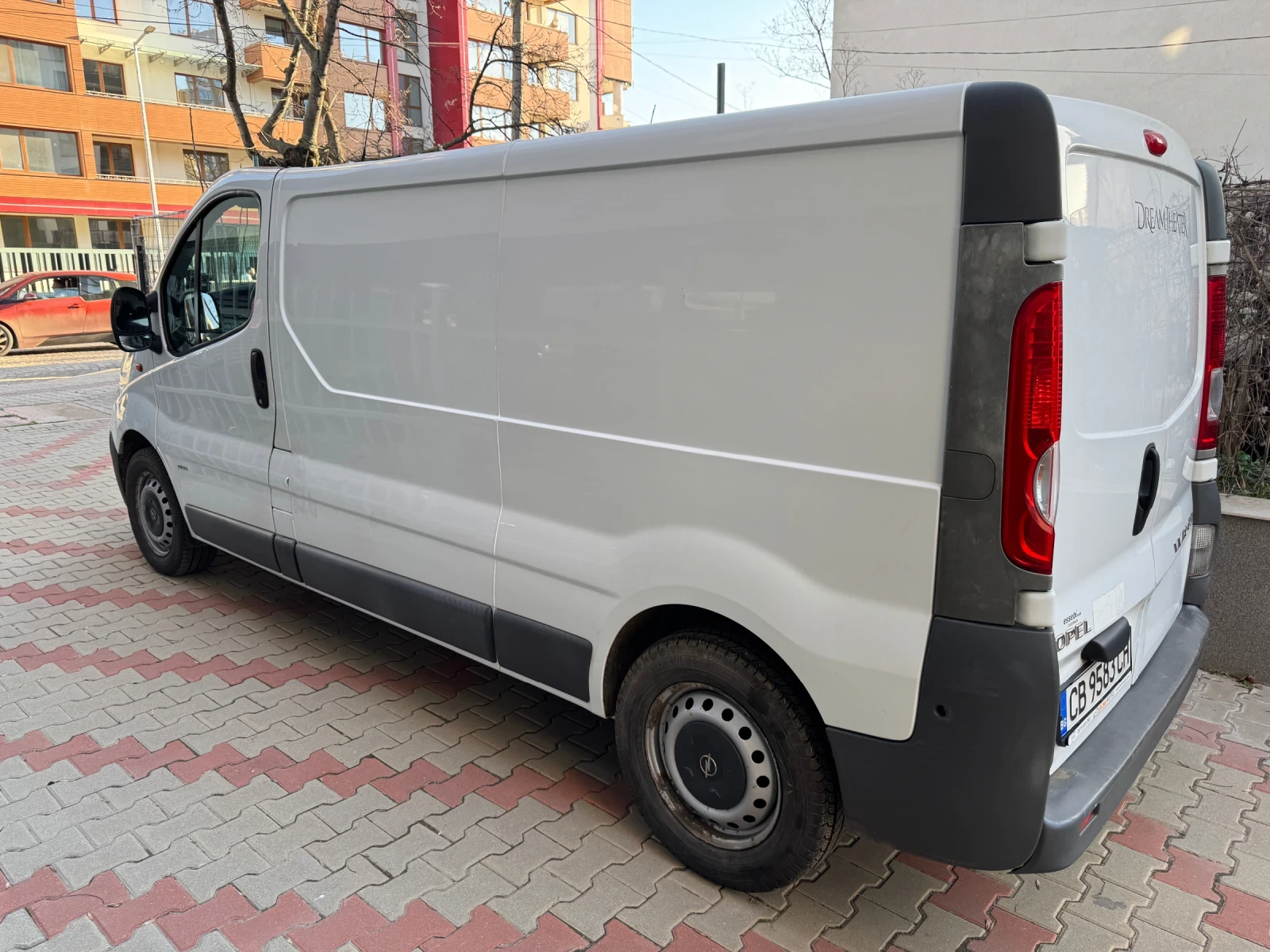 Opel Vivaro Diesel 2.0, снимка 13 - Бусове и автобуси - 53815710