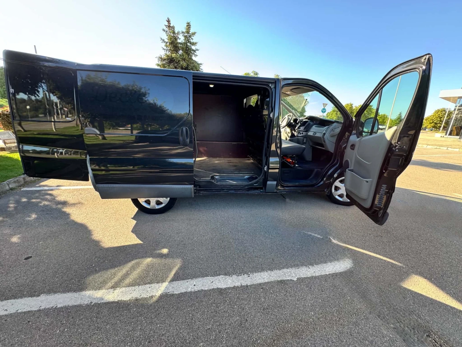 Renault Trafic, снимка 14 - Бусове и автобуси - 55968495