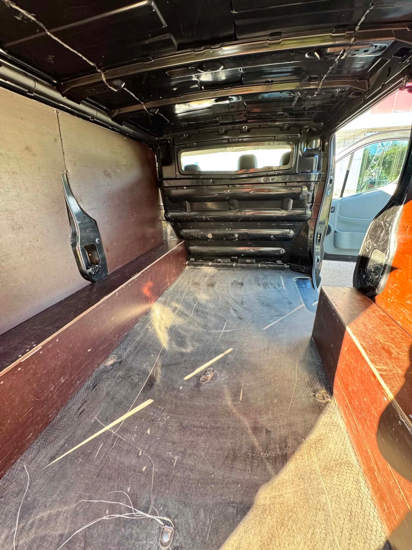 Renault Trafic, снимка 11 - Бусове и автобуси - 55968495