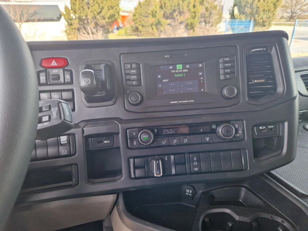 Scania R 410 Смарт 2 тахограф, тара: 7507 кг., снимка 8 - Камиони - 53984926