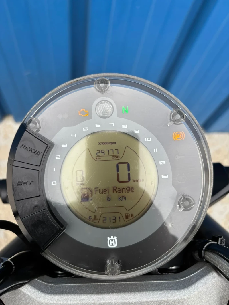 Husqvarna Svartpilen 401 ABS, снимка 8 - Мотоциклети и мототехника - 52069098