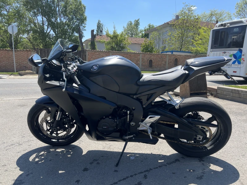 Honda Cbr 1000rr A2 кат., снимка 3 - Мотоциклети и мототехника - 53145171