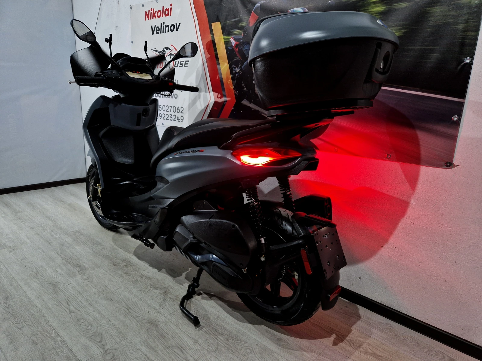 Piaggio Beverly 300ie, HPE, ABS-ASR, 2022г., снимка 5 - Мотоциклети и мототехника - 55505165