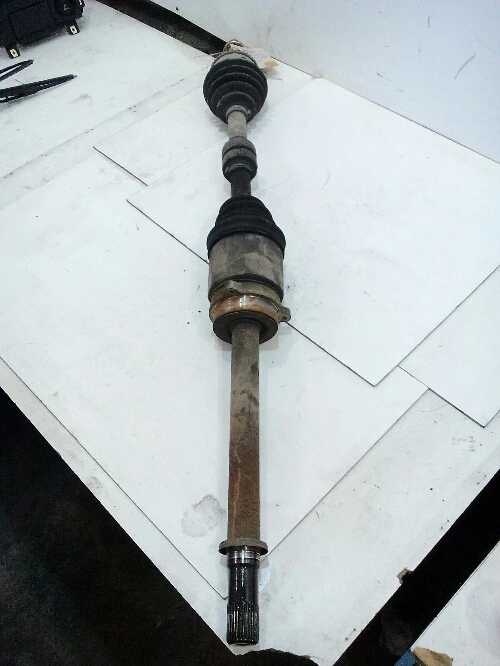 Полуоска предна дясна Нисан Примера 2.2ДЦИ