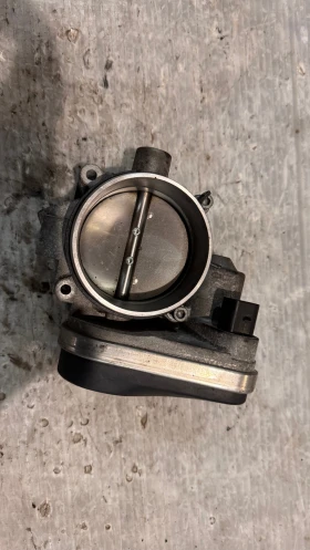 Дроселова Клапа за VW Touareg 2004 - 06B133062