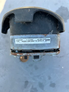 1K0880201N Airbag волан  Volkswagen Golf V 1K0880201N, снимка 2 - Части - 53322804