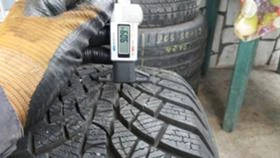 Гуми Зимни 215/55R17, снимка 5
