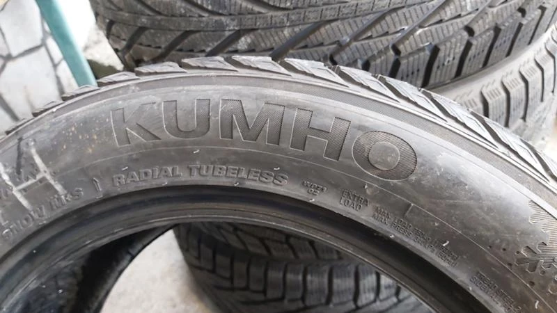 Гуми Зимни 215/55R17, снимка 6 - Гуми и джанти - 28488038