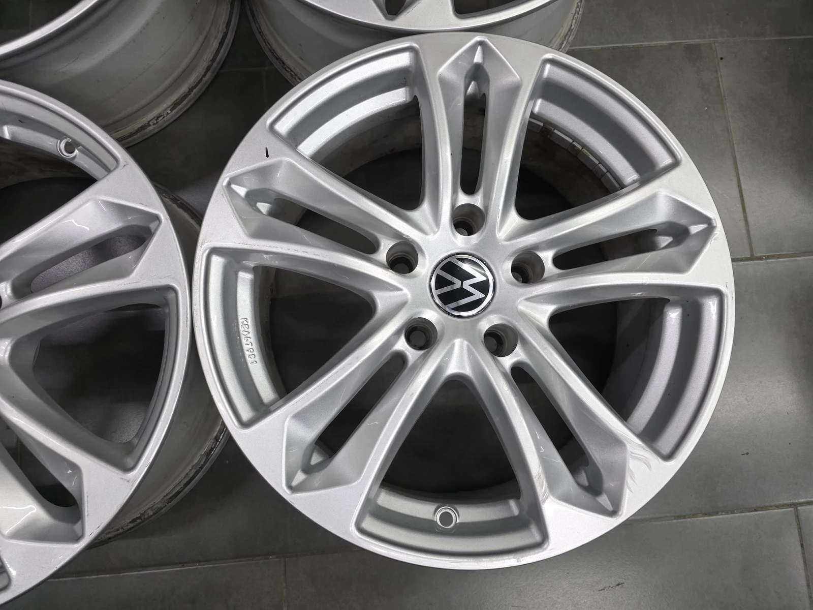 Джанти за VW, снимка 6 - Гуми и джанти - 56719271