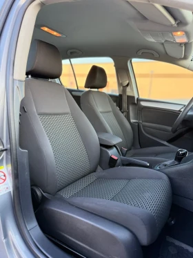 VW Golf 1.6TDI/АВТОМАТИК/DSG/НАПЪЛНО ОБСЛУЖЕН/4(5) ВРАТИ , снимка 12