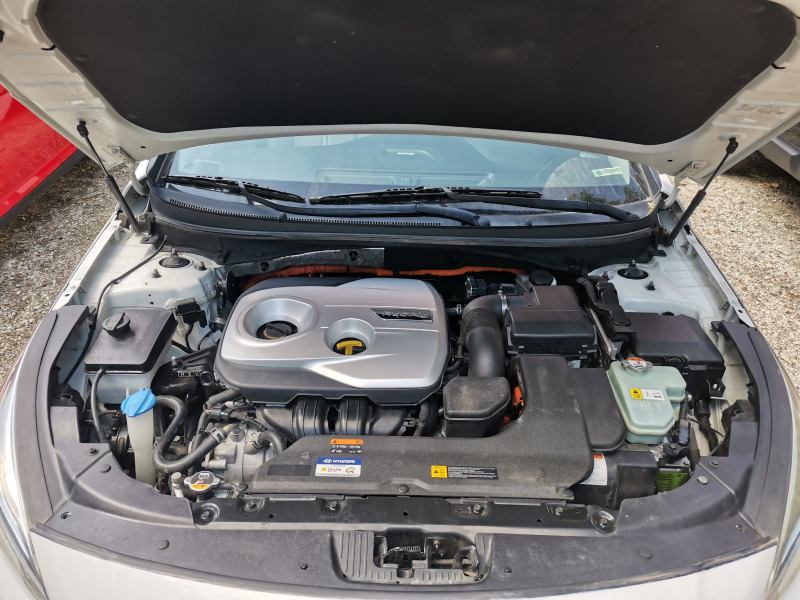 Hyundai Sonata 2.0i plugin hybrid, снимка 15 - Автомобили и джипове - 45356548