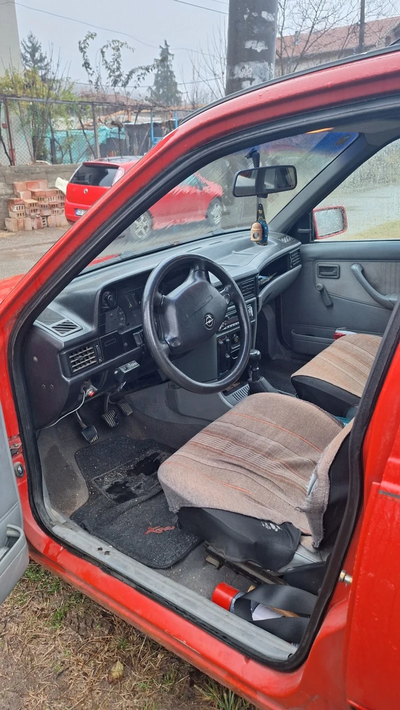 Opel Kadett 1.6, снимка 5 - Автомобили и джипове - 48204697